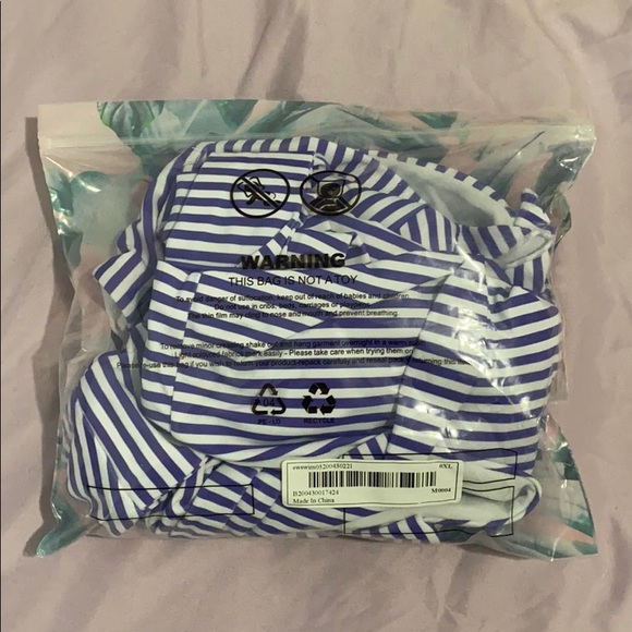 SHEIN Striped Bikini - Picture 5 of 6